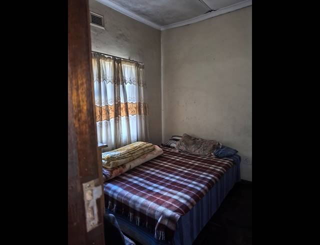4 BEDROOM HOUSE TO LET IN UMLAZI V